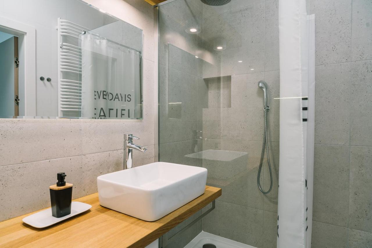 Kolejowa Aparthotel Varşova Dış mekan fotoğraf
